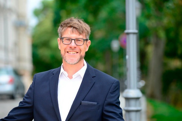 Dipl. Kfm. Marco van den Broek